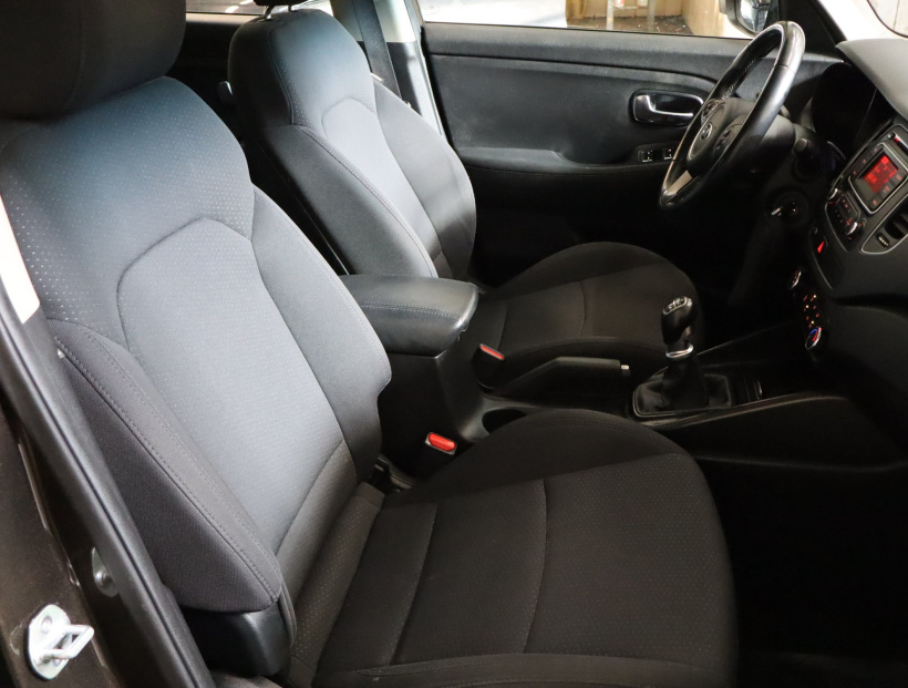 Kia Carens, 2013