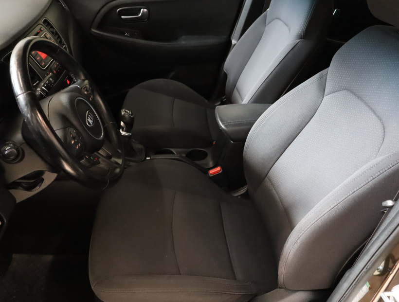 Kia Carens, 2013