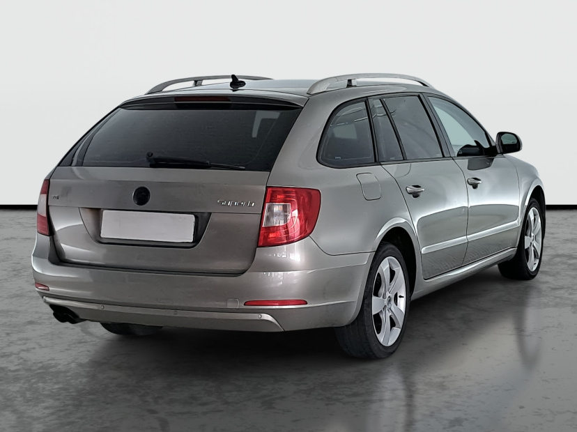 Škoda Superb, 2010