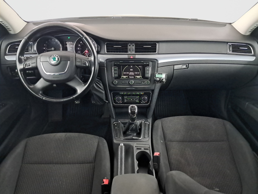 Škoda Superb, 2010