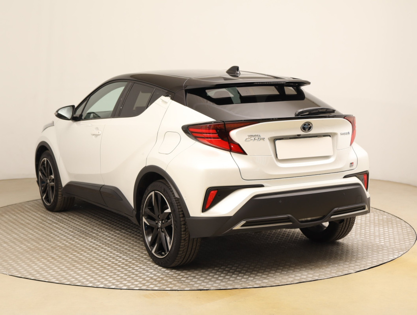 Toyota C-HR, 2022