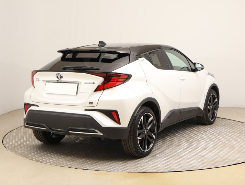 Toyota C-HR, 2022