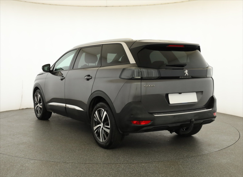 Peugeot 5008, 2021