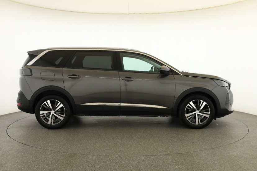 Peugeot 5008, 2021