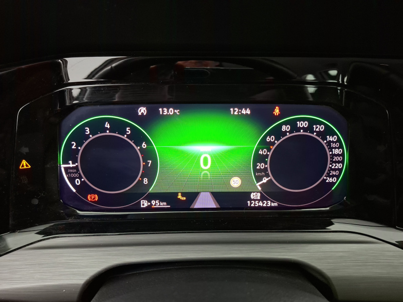 Volkswagen Golf, 2022