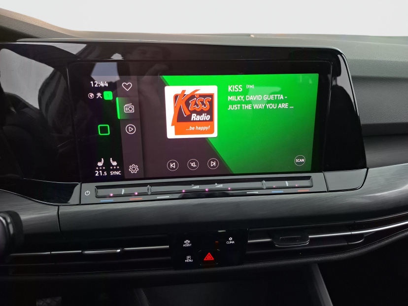 Volkswagen Golf, 2022