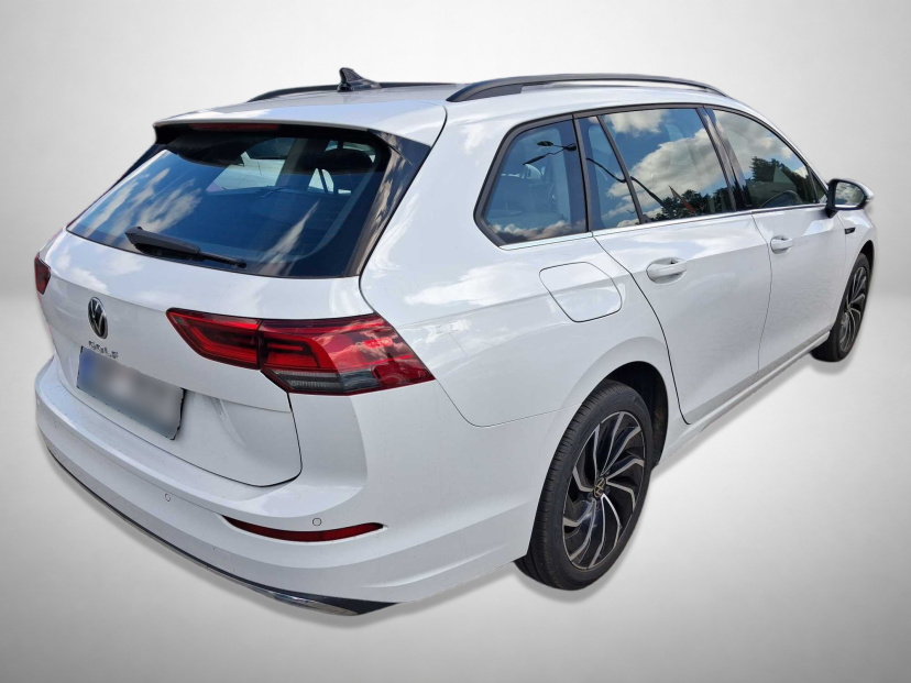 Volkswagen Golf, 2022