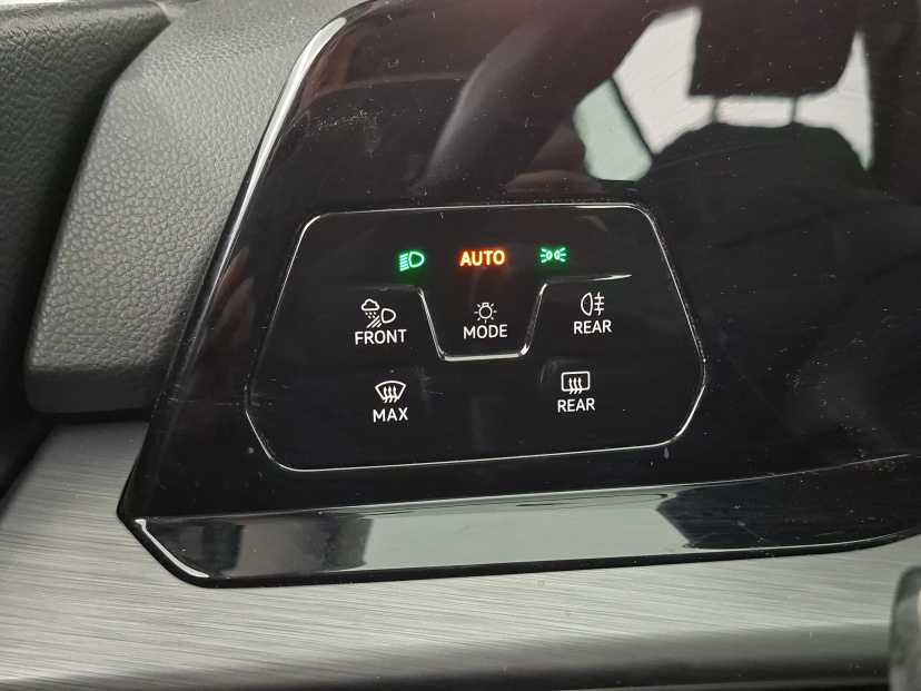 Volkswagen Golf, 2022