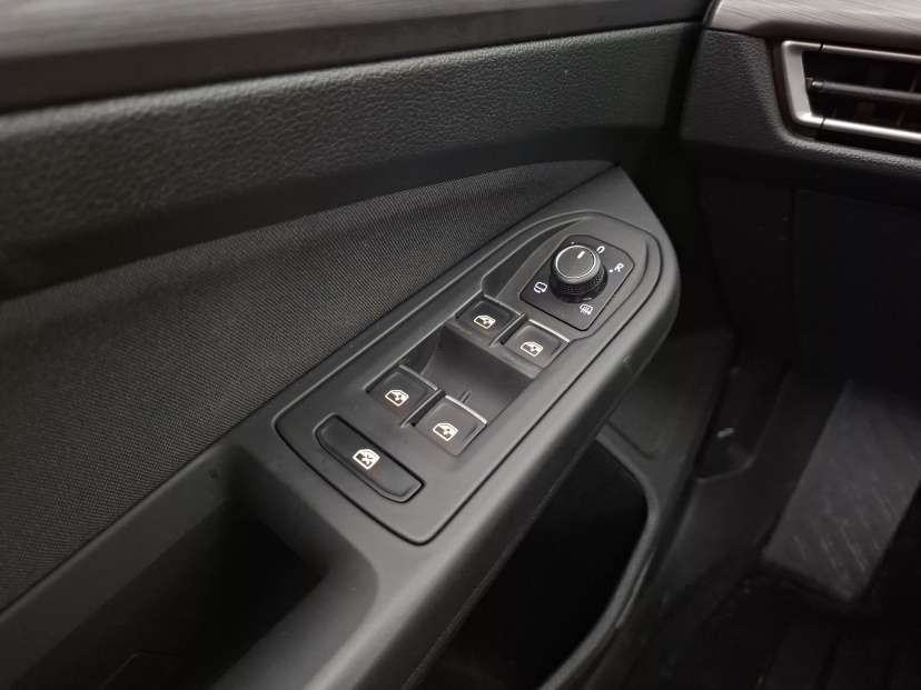 Volkswagen Golf, 2022