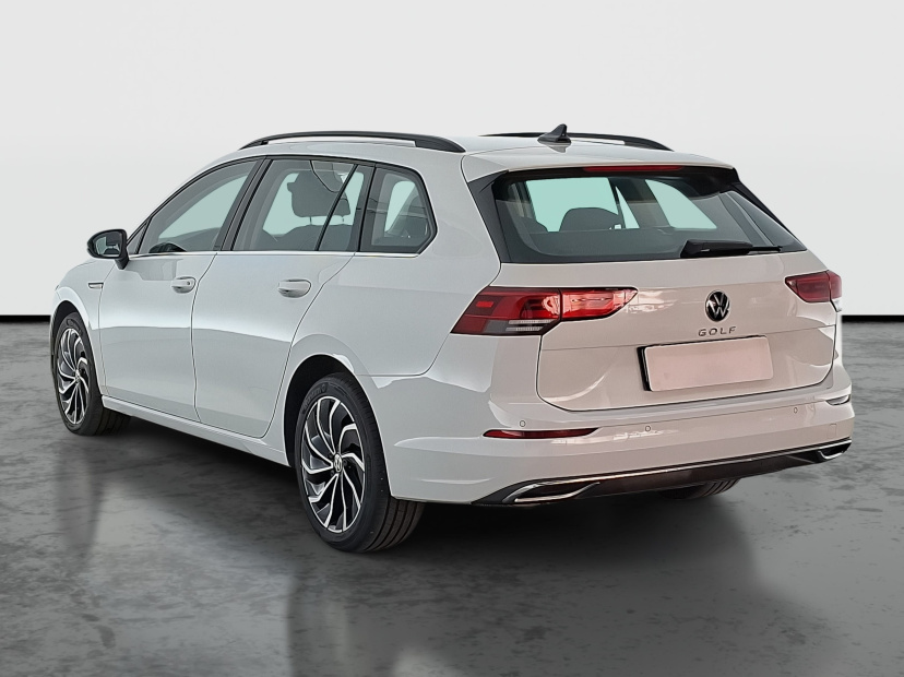 Volkswagen Golf, 2022
