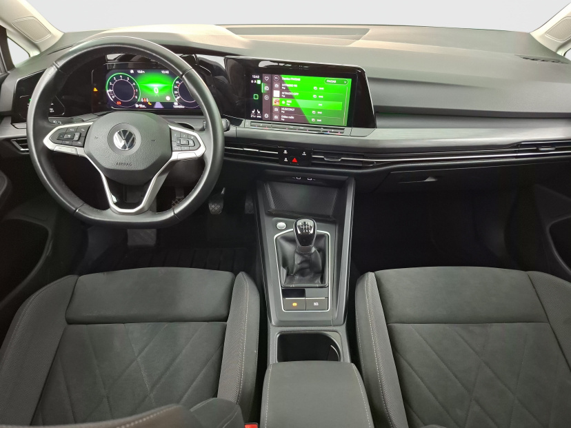Volkswagen Golf, 2022