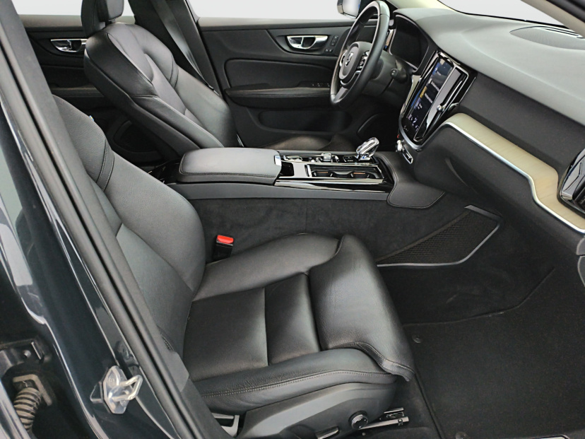 Volvo V60, 2020