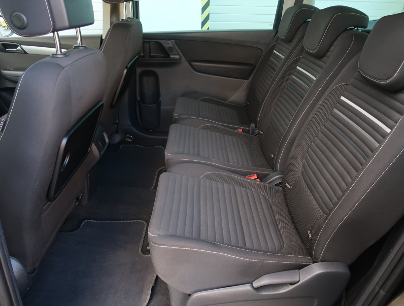 Volkswagen Sharan, 2015