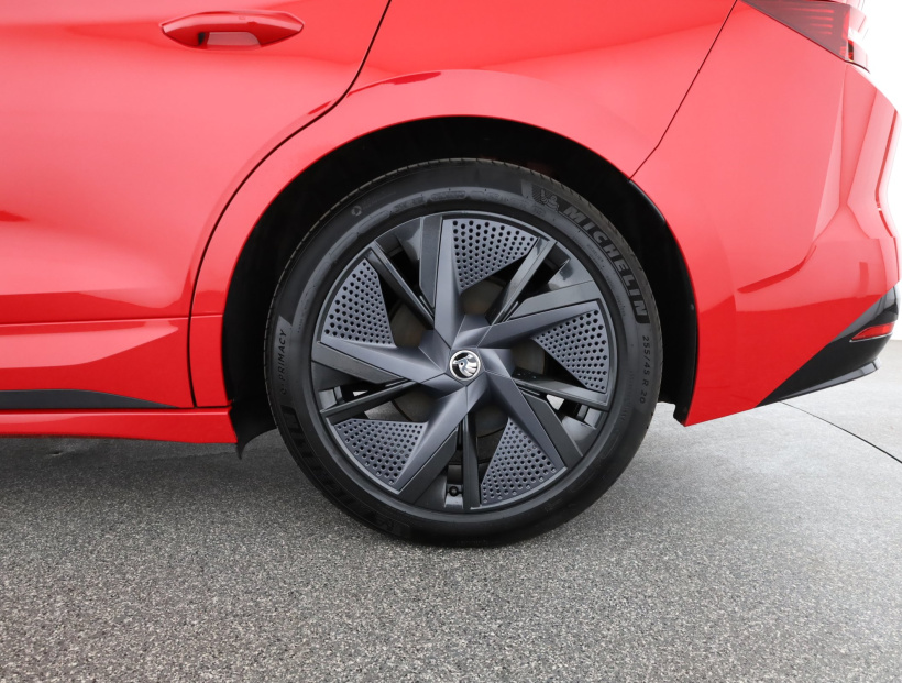 Škoda Enyaq Coupe, 2023 – zdjęcie 18