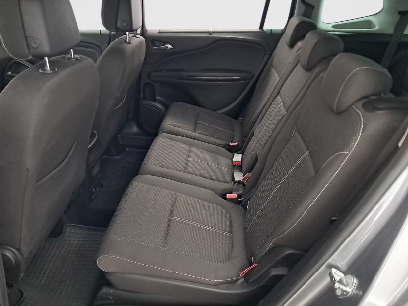 Opel Zafira, 2018