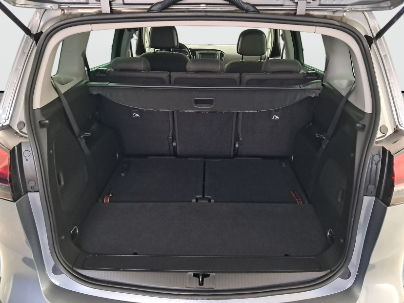Opel Zafira, 2018