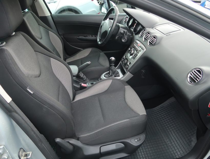Peugeot 308, 2012