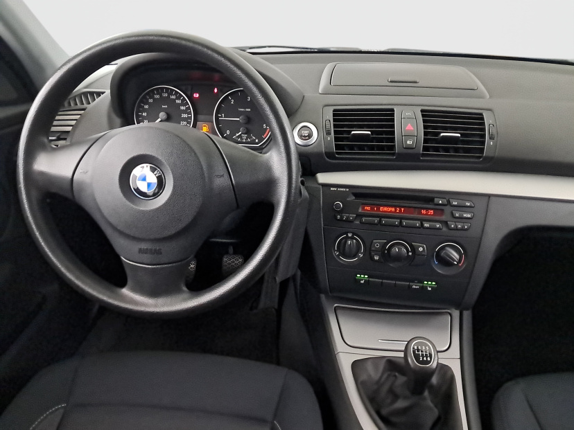 BMW 1, 2009
