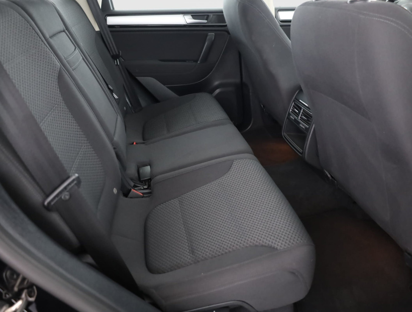 Volkswagen Touareg, 2015