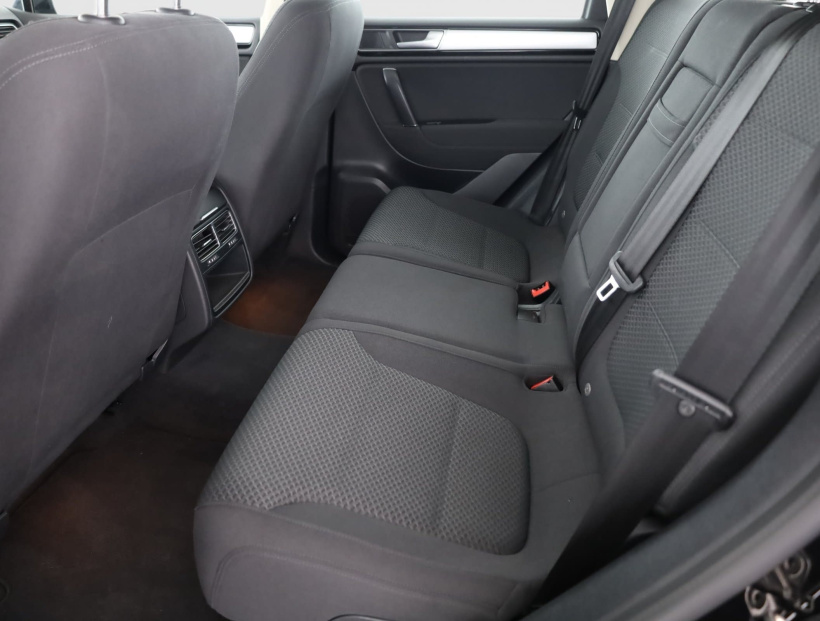 Volkswagen Touareg, 2015