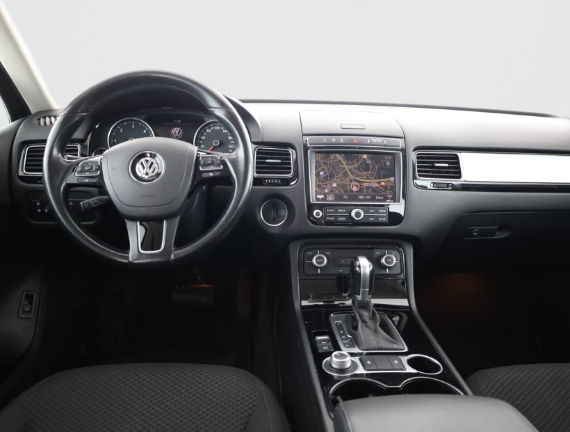 Volkswagen Touareg, 2015