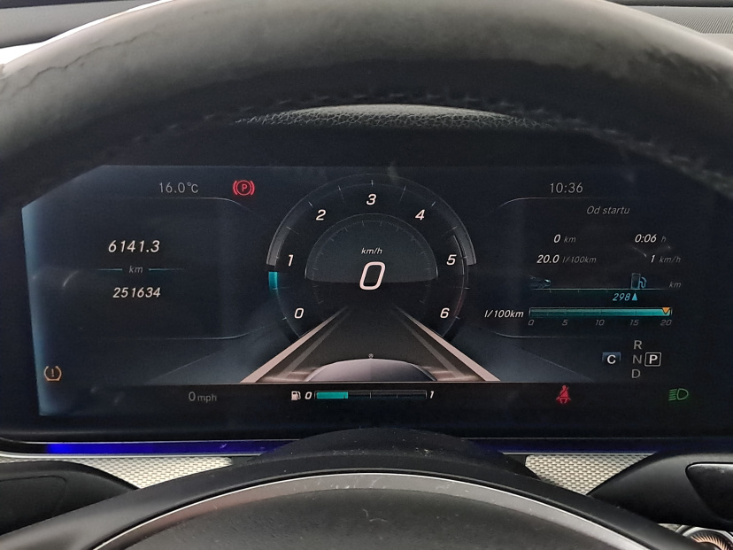 Mercedes-Benz E, 2016