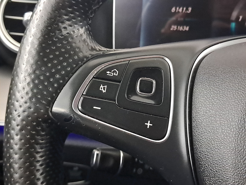 Mercedes-Benz E, 2016