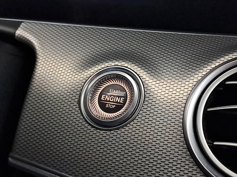 Mercedes-Benz E, 2016