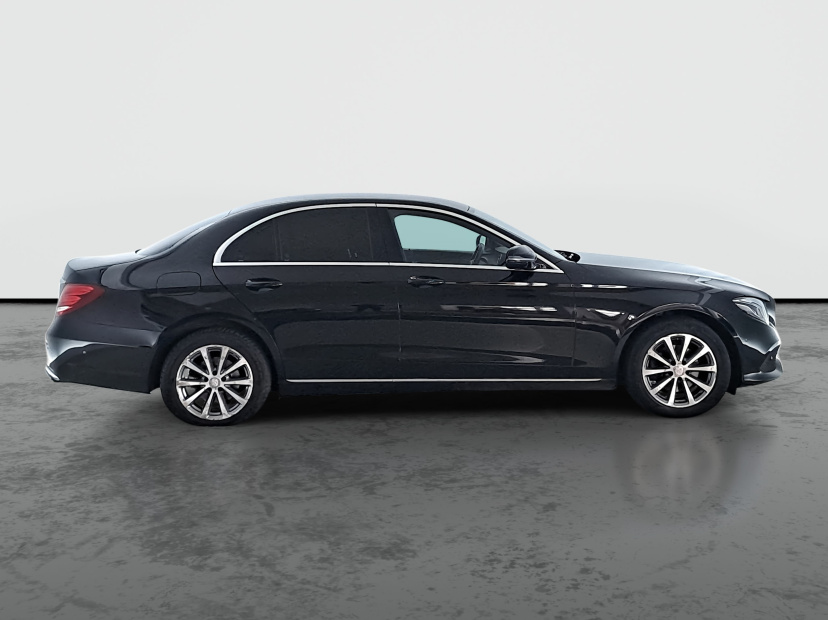 Mercedes-Benz E, 2016