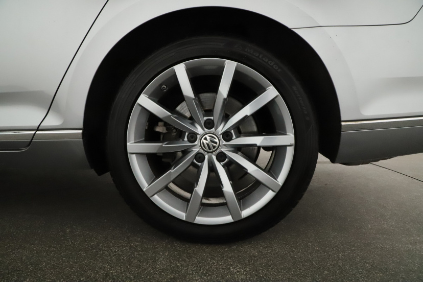 Volkswagen Passat, 2019