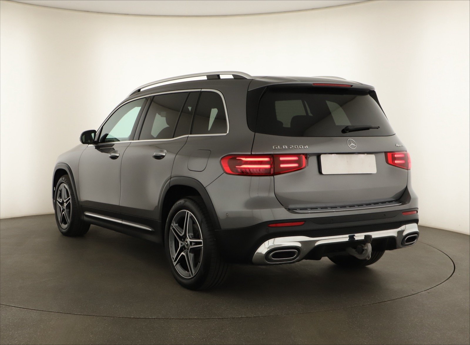 Mercedes-Benz GLB - 2024