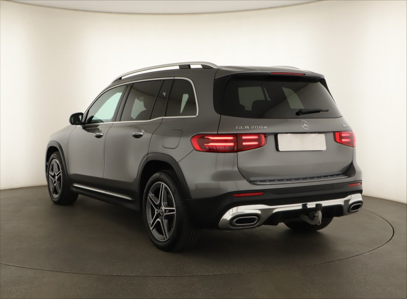 Mercedes-Benz GLB, 2024