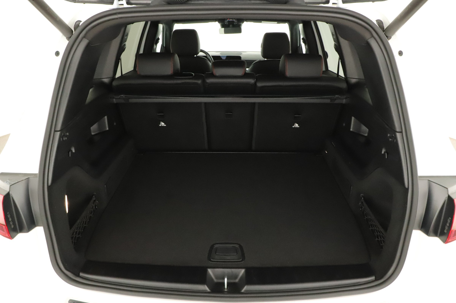 Mercedes-Benz GLB - 2024
