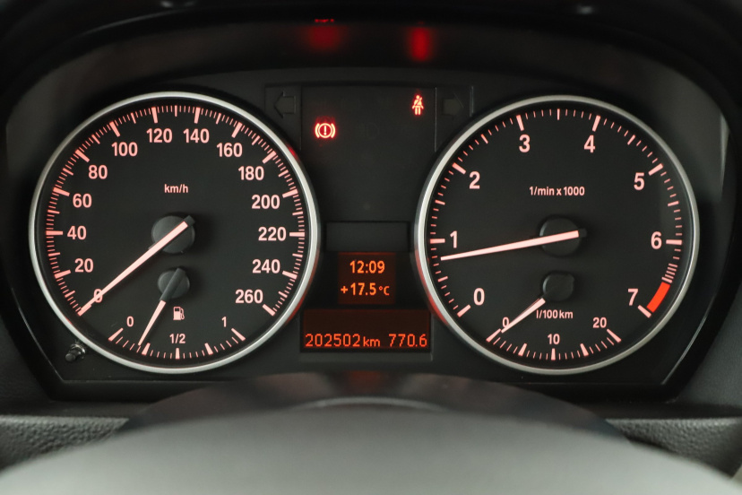 BMW 3, 2011