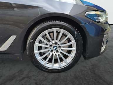 BMW 5 - 2023