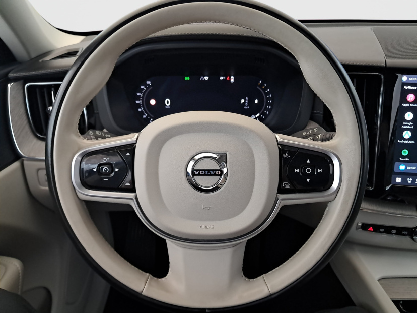 Volvo XC60, 2022