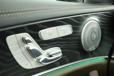 Mercedes-Benz E - 2021