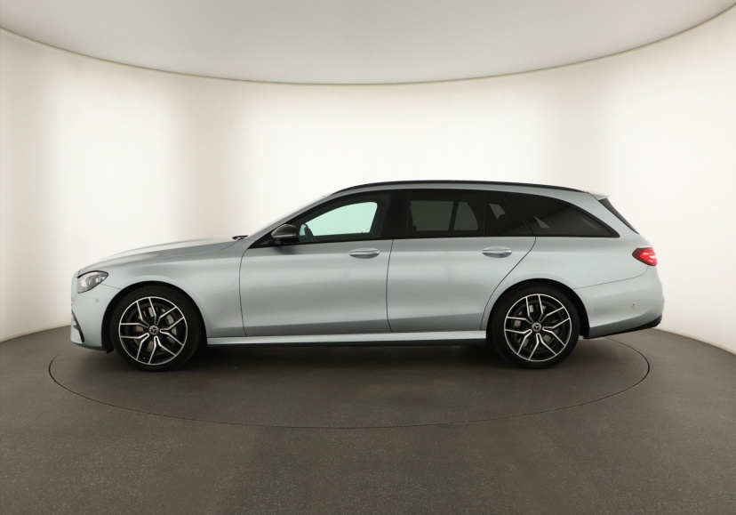 Mercedes-Benz E, 2021