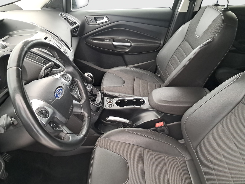 Ford Kuga, 2015
