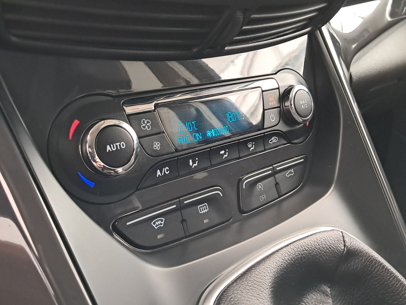 Ford Kuga, 2015