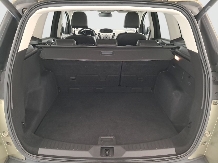 Ford Kuga, 2015