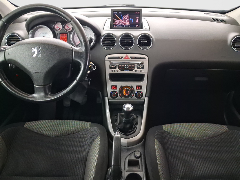 Peugeot 308, 2010