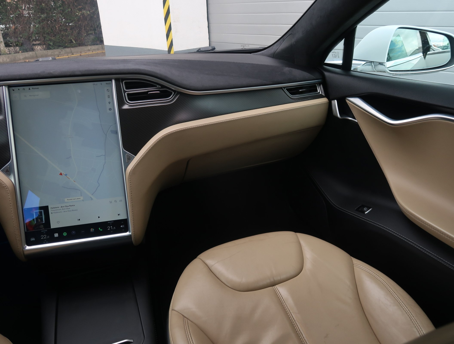 Tesla Model S 85D – fotografie 11