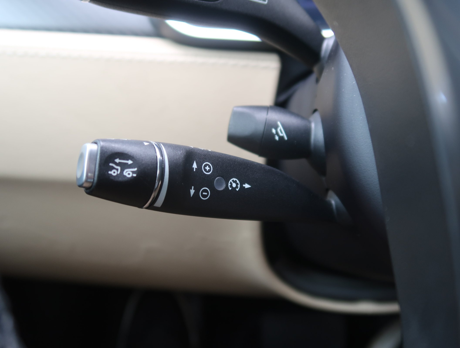 Tesla Model S 85D – fotografie 26