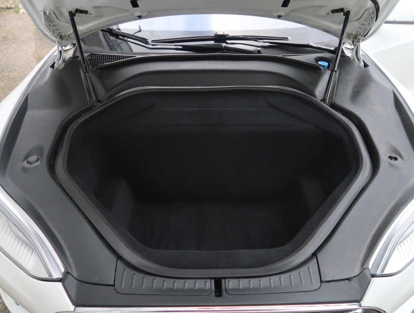 Tesla Model S, 2015