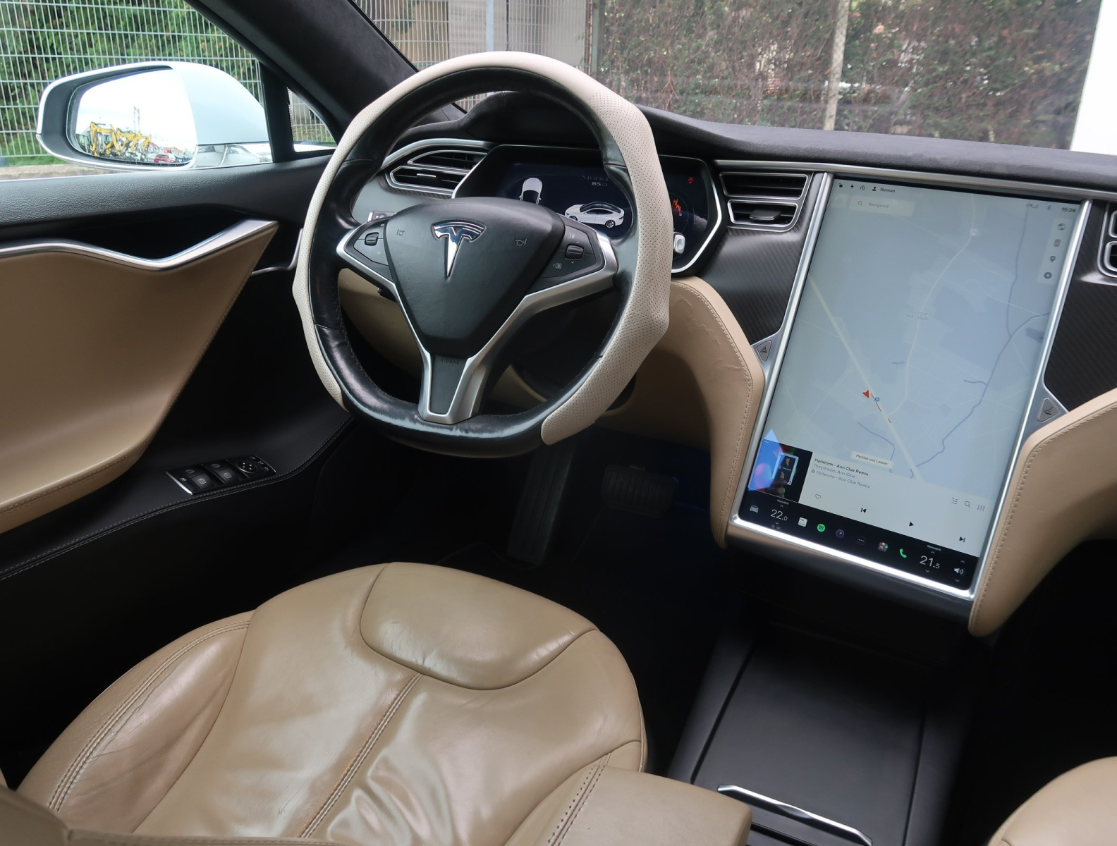 Tesla Model S 85D – fotografie 9