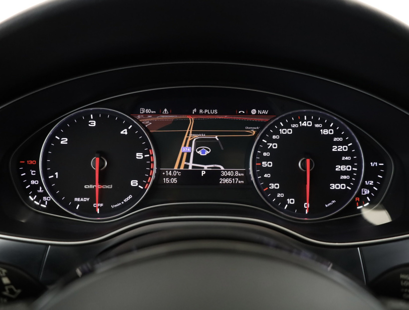 Audi A6 Allroad, 2015