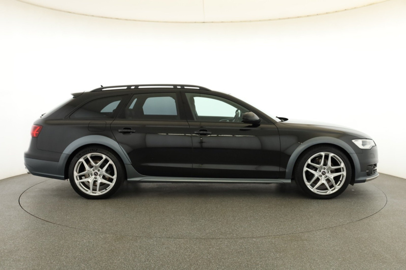 Audi A6 Allroad, 2015