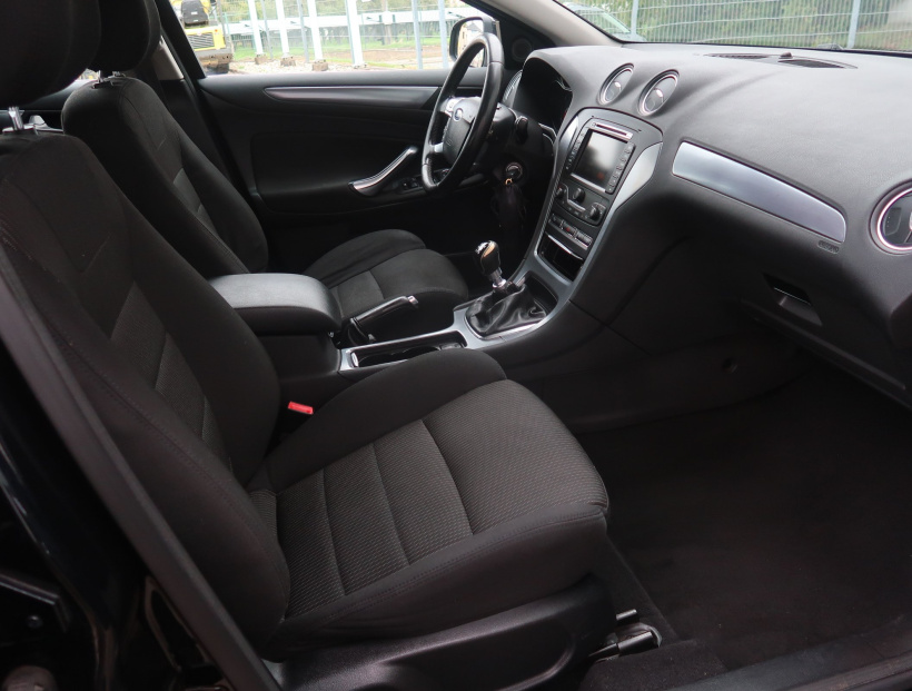 Ford Mondeo, 2011