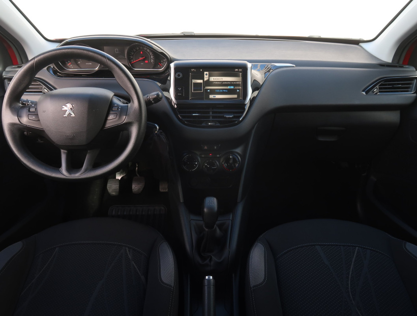 Peugeot 208, 2012